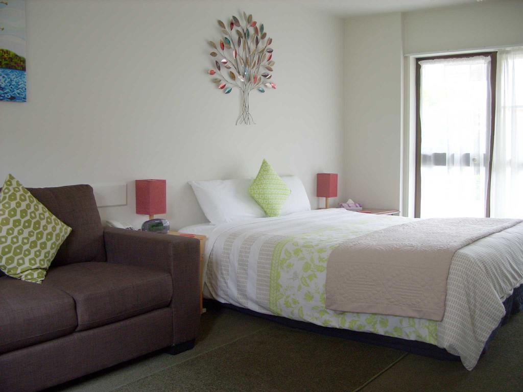 Tudor Court Motel Christchurch Zewnętrze zdjęcie