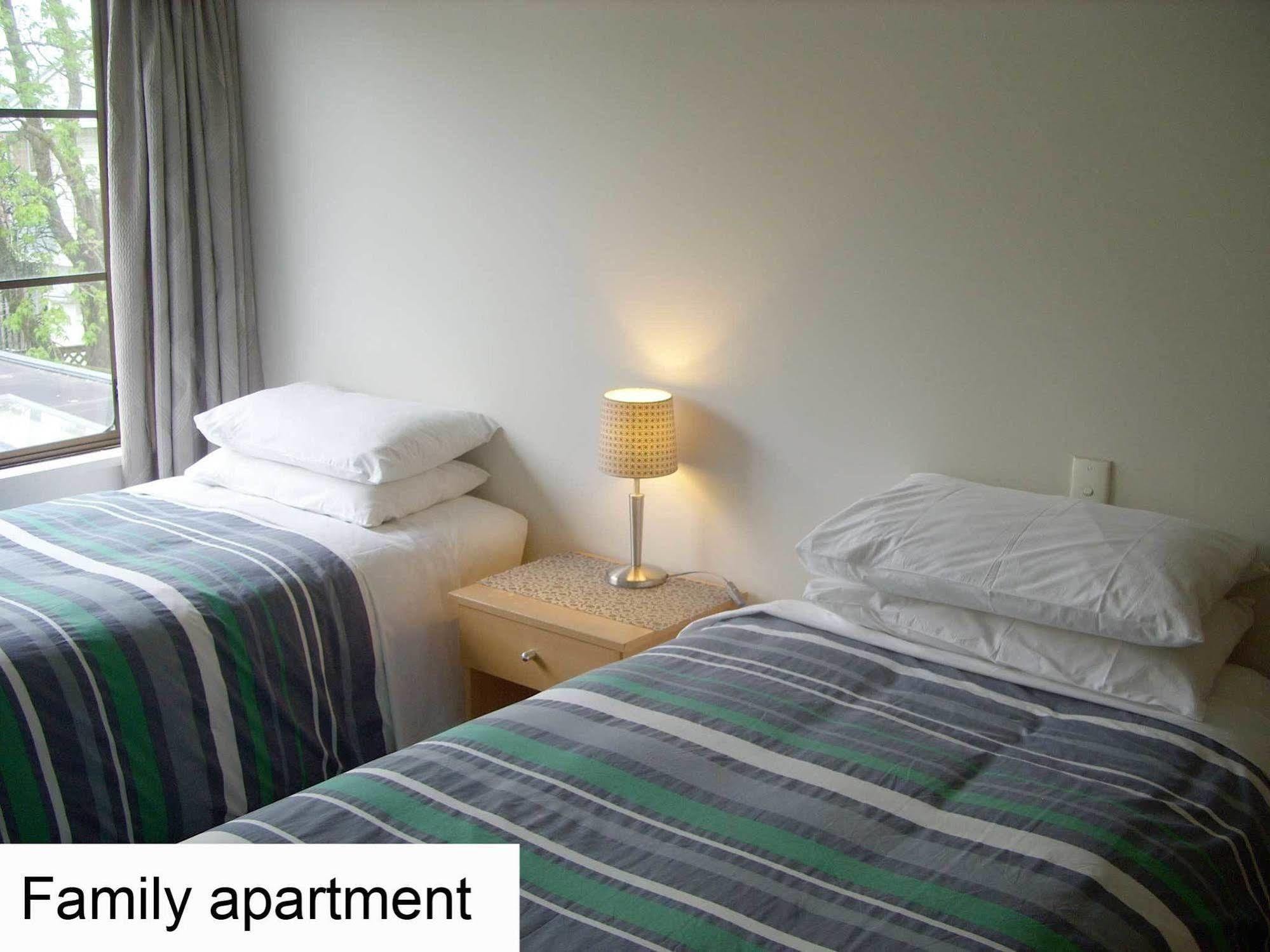Tudor Court Motel Christchurch Zewnętrze zdjęcie