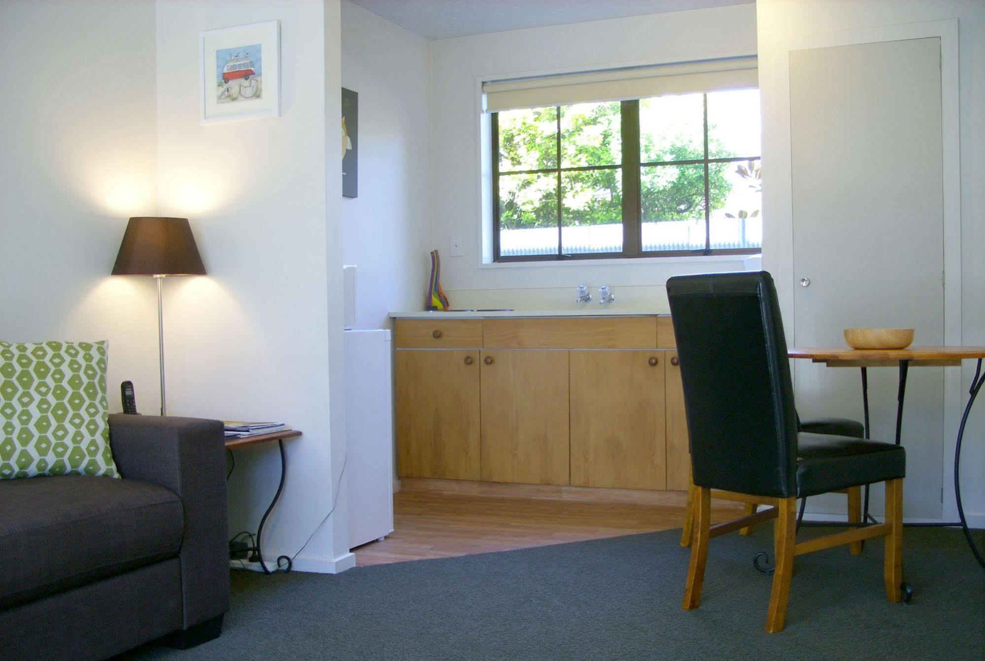 Tudor Court Motel Christchurch Zewnętrze zdjęcie