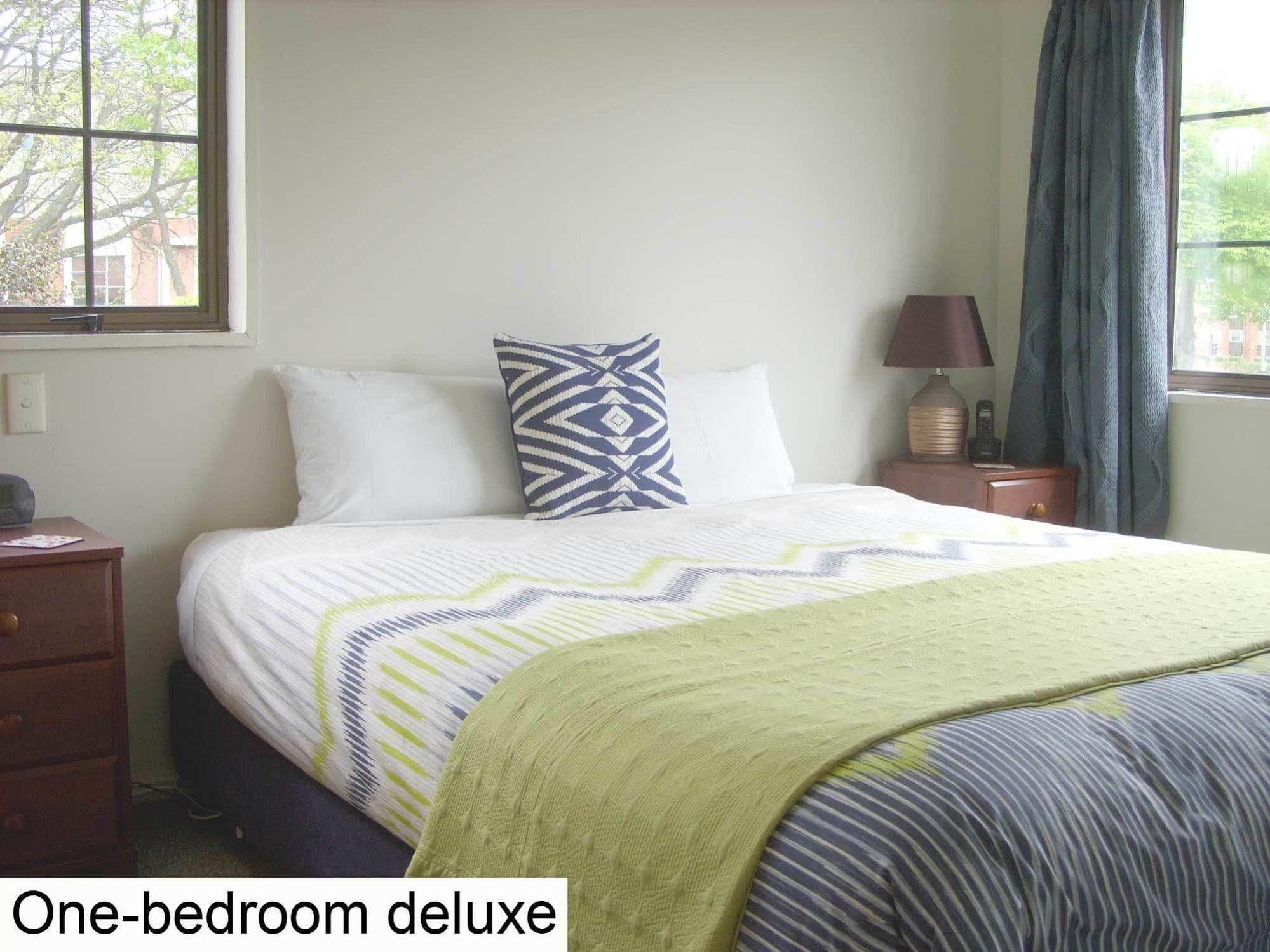 Tudor Court Motel Christchurch Zewnętrze zdjęcie