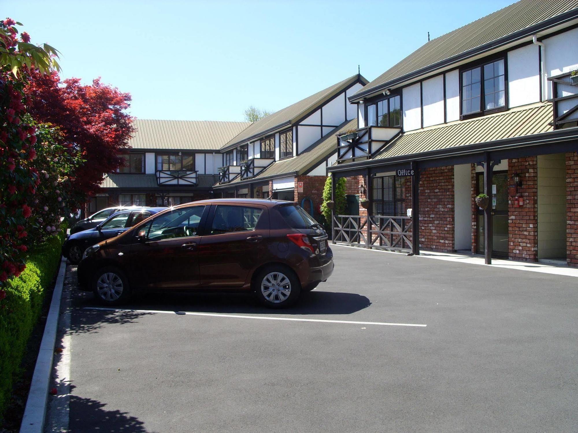Tudor Court Motel Christchurch Zewnętrze zdjęcie