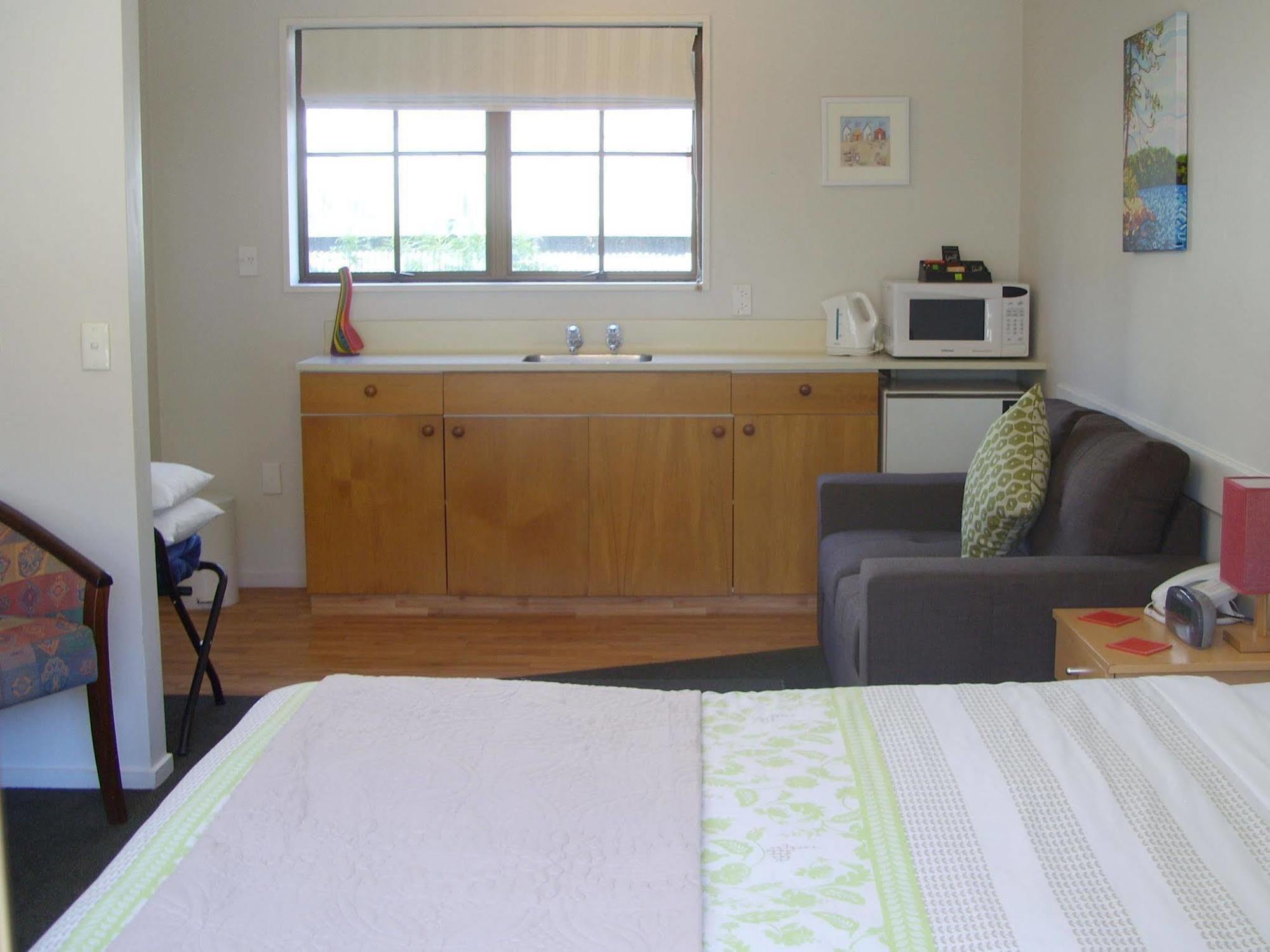Tudor Court Motel Christchurch Zewnętrze zdjęcie