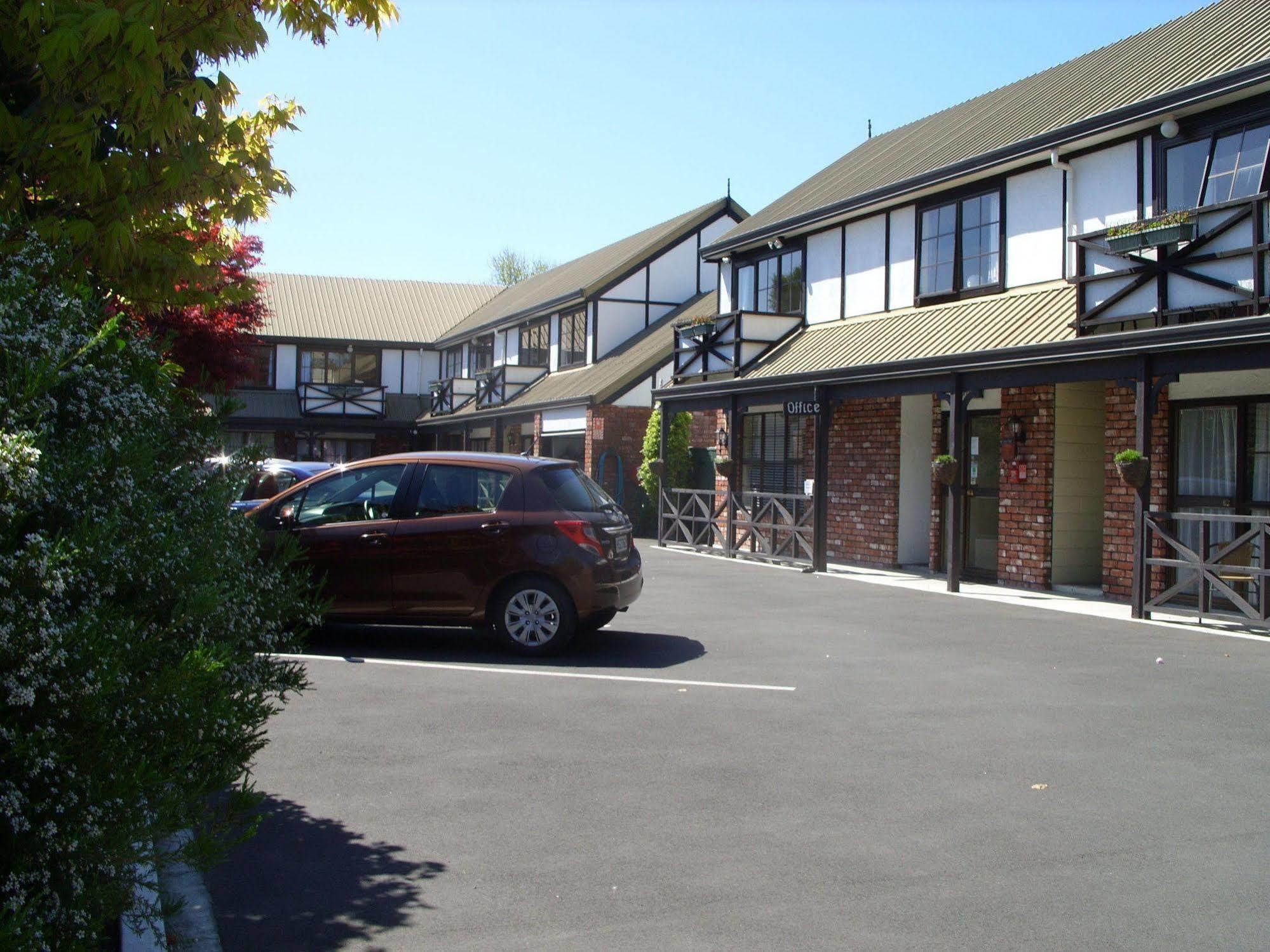 Tudor Court Motel Christchurch Zewnętrze zdjęcie